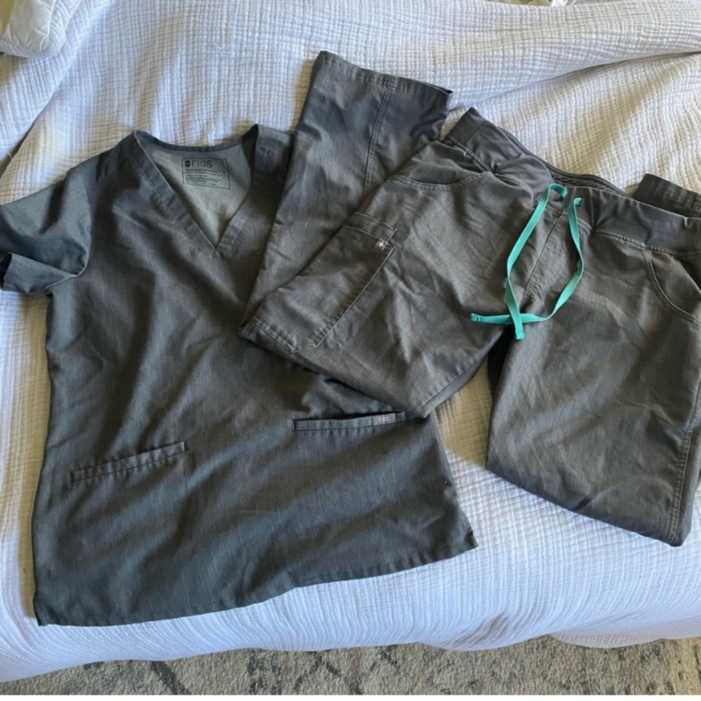 Figs scrub bundle